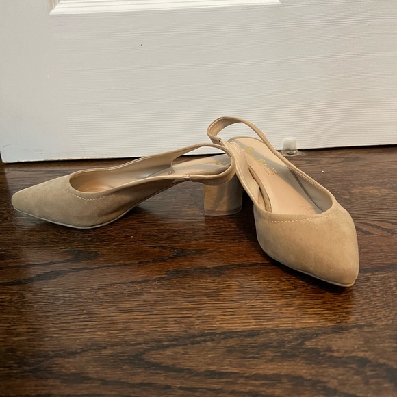 Low Heel Nude Shoes - Picture 1 of 2